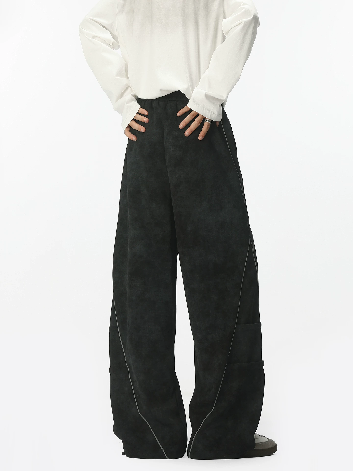 Wukong có sẵn quần thể thao dáng thẳng, chất liệu vải ghép kiểu retro Mỹ, dành cho nam và nữ, quần ống rộng, thoải mái và đa năng cho mùa thu.