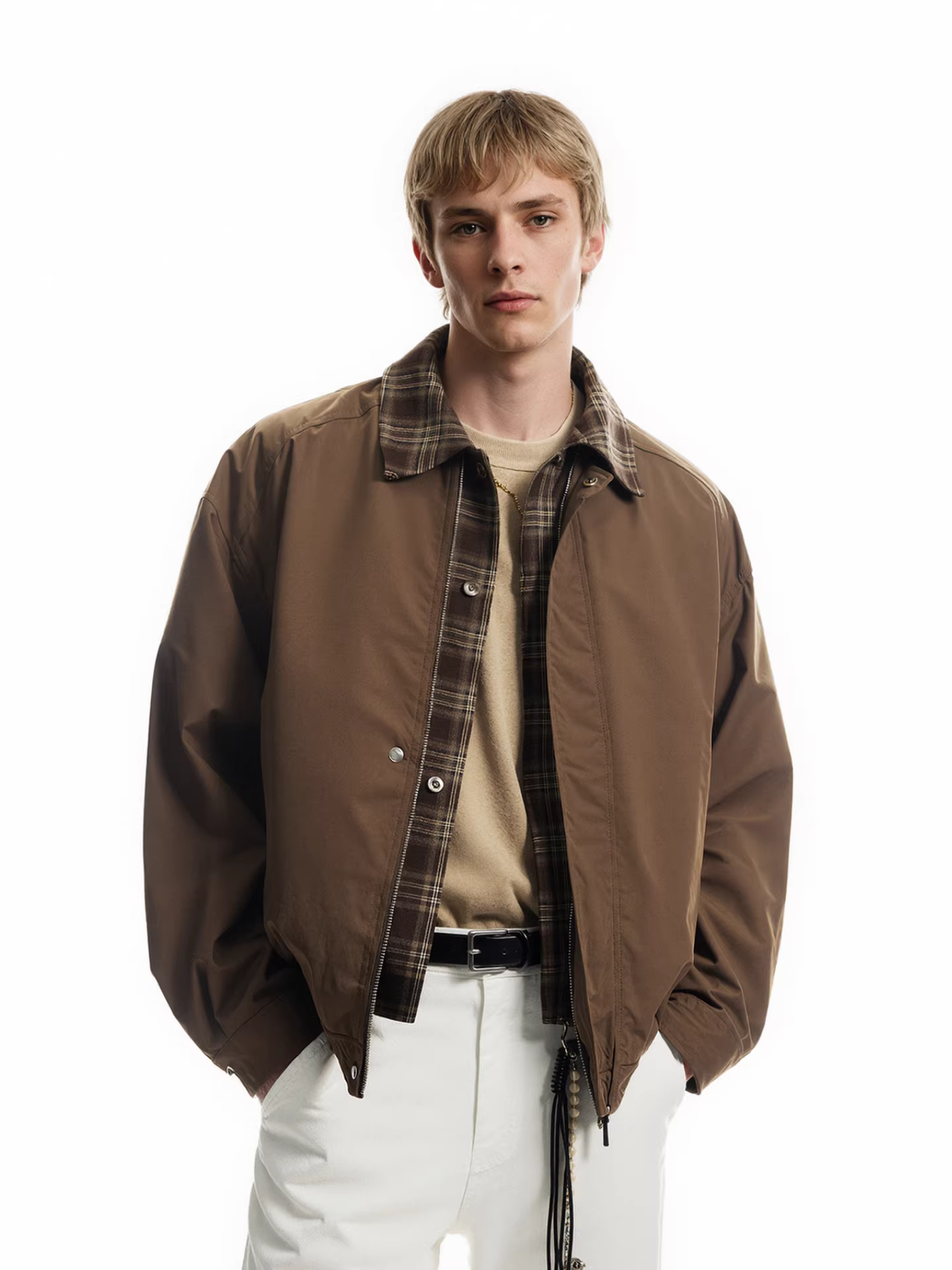 Wukong có sẵn áo khoác nam kiểu Mỹ cổ điển, phối họa tiết ca rô giả hai mảnh, phối vải chắp vá, kiểu dáng thời trang, áo khoác cặp đôi rộng rãi, thoải mái.