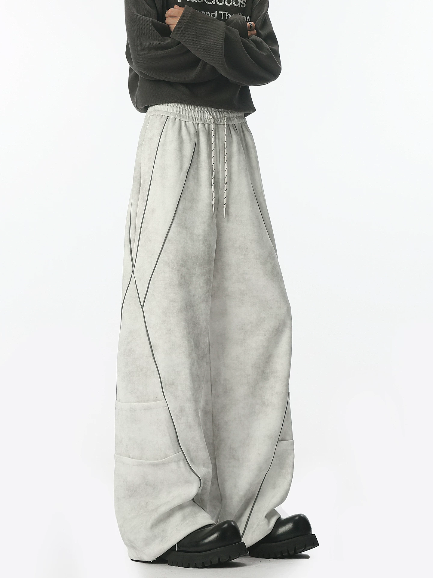 Wukong có sẵn quần thể thao dáng thẳng, chất liệu vải ghép kiểu retro Mỹ, dành cho nam và nữ, quần ống rộng, thoải mái và đa năng cho mùa thu.