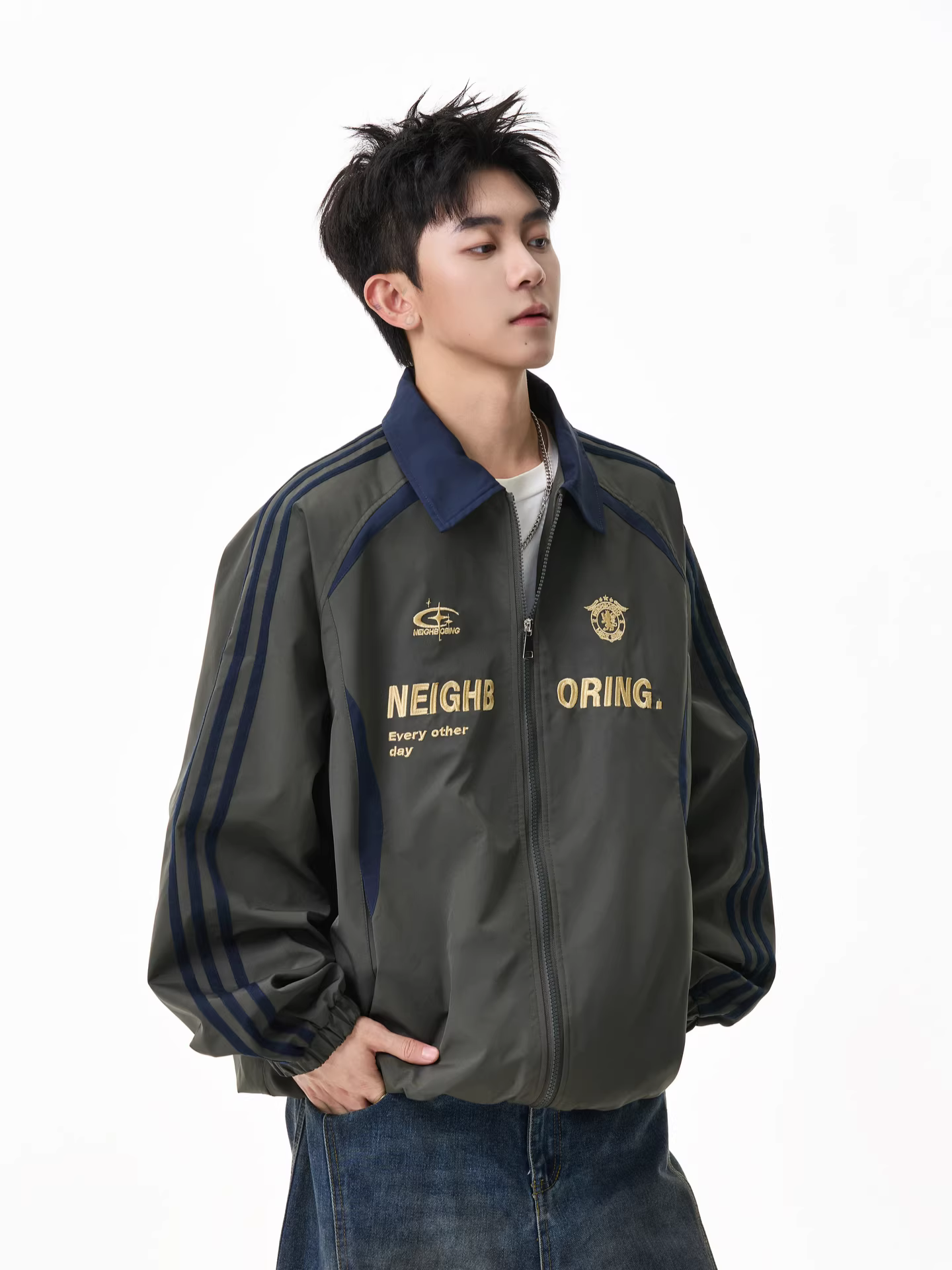 Wukong có sẵn áo khoác nam kiểu Mỹ thêu chữ, phối vải, dáng rộng, phong cách đại học, áo khoác cặp đôi thường ngày mùa thu.