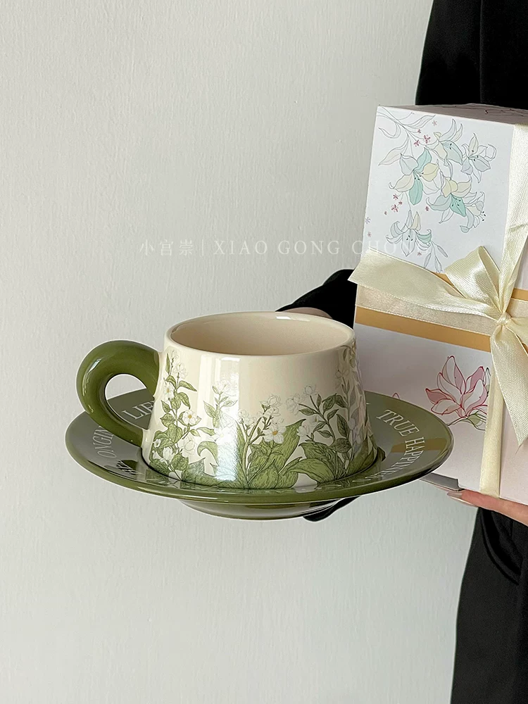 Bộ tách trà và đĩa sứ cao cấp họa tiết hoa huệ tây, phong cách tranh sơn dầu, tách latte, tách trà chiều, hộp quà tặng