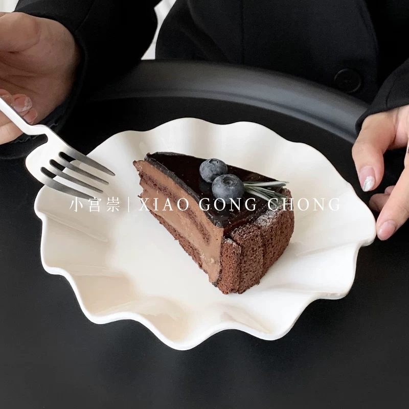 Đĩa gốm sứ trắng kiểu Ins, viền gợn sóng, dùng để đựng bánh ngọt, đồ ăn nhẹ, bánh gato, salad, trang trí, đựng mì Ý
