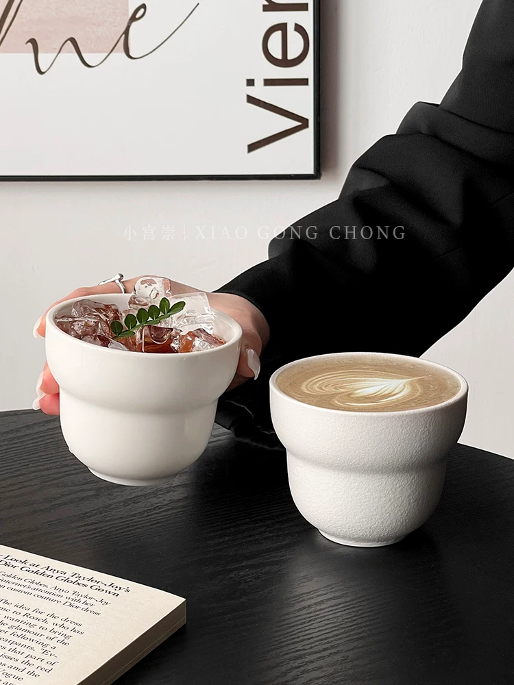 Cốc cà phê cầm tay màu trắng tinh tế, cốc sứ, cốc nước gia dụng, cốc latte, cốc nghệ thuật latte, cốc sữa ăn sáng