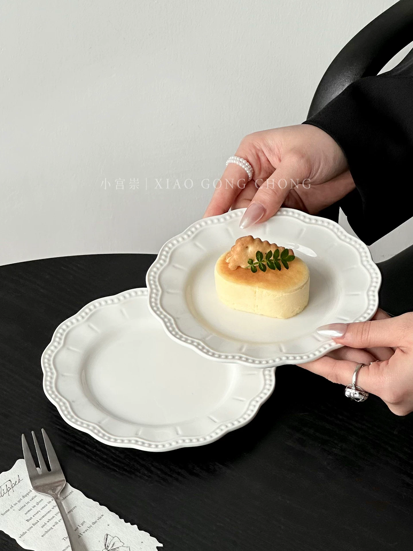 Đĩa tráng miệng ren nổi kiểu Pháp cổ điển, đĩa bánh gốm sứ cao cấp, đĩa ăn nhẹ trà chiều tinh tế, đĩa ăn nhẹ