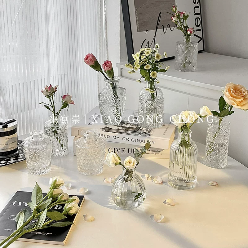 Bình thủy tinh nhỏ kiểu Pháp phong cách ins với họa tiết nổi cổ điển, đồ trang trí nhà cửa nhỏ xinh cho phòng khách, bình cắm hoa thủy canh.