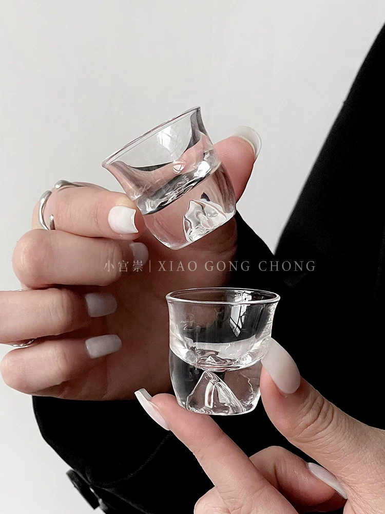 Cốc ngắm núi đã qua sử dụng, cốc rượu nhỏ bằng thủy tinh pha lê, cốc rượu trắng, cốc rượu sake, cốc rượu shot, cốc chủ, cốc trà, cốc nếm thử.