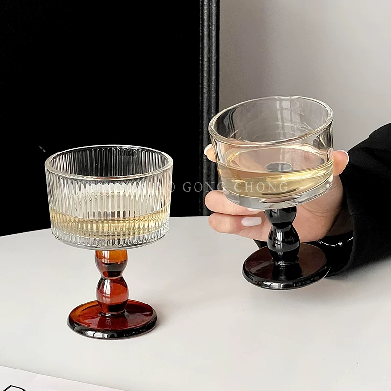 Ly rượu kiểu cổ điển với vẻ ngoài độc đáo, ly thủy tinh cao, ly rượu sâm banh, ly rượu vang đỏ cao cấp, ly kem kiểu Instagram.
