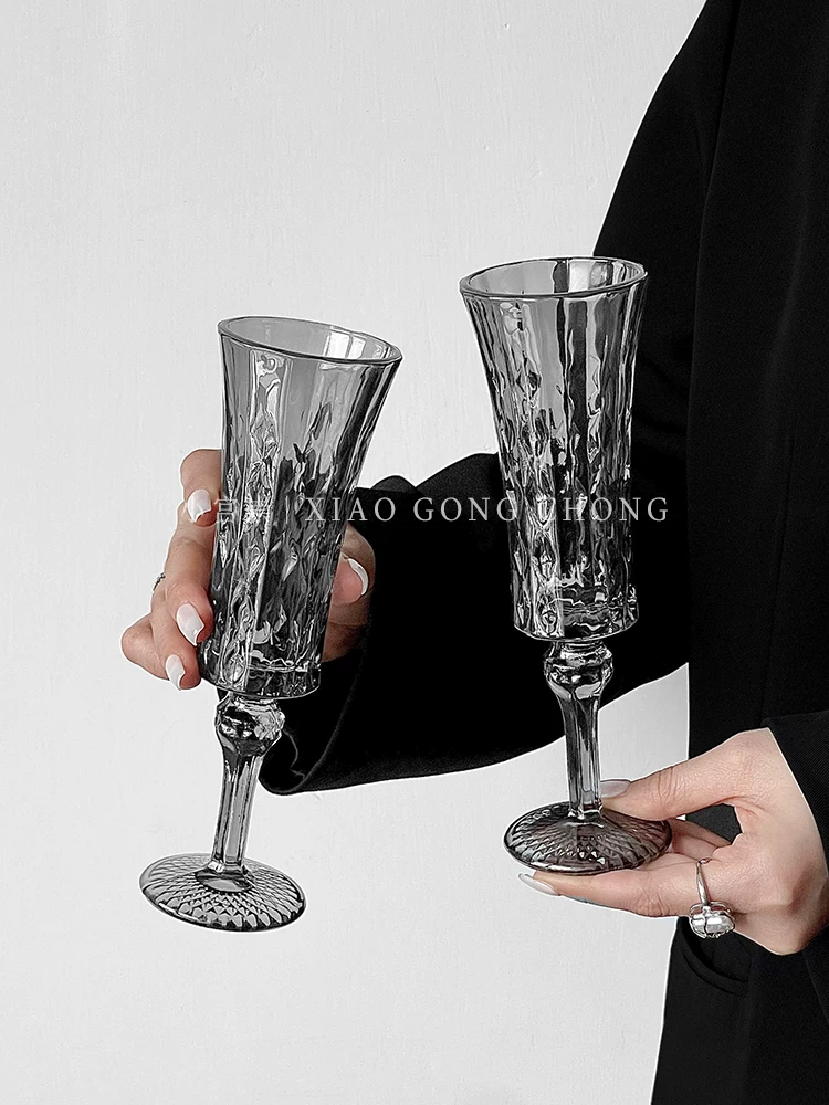 Ly rượu sâm banh cao chạm nổi, ly nước phong cách Instagram cao cấp, ly rượu cổ điển dành cho nữ, ly rượu trái cây ngọt.