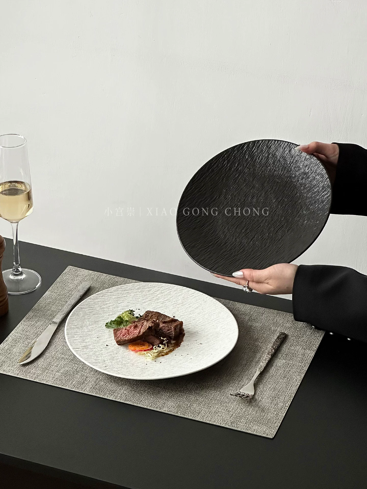 Đĩa thịt bò bằng gốm có hoa văn đá cao cấp, đĩa kiểu phương Tây, đĩa đựng món ăn sang trọng và tinh tế, đĩa đựng mì ống, bộ đồ ăn đĩa nông sáng tạo dùng trong gia đình.