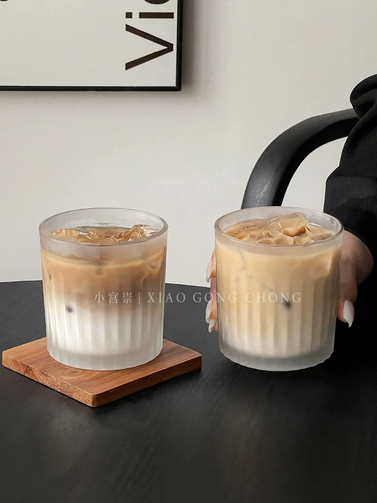 Ly thủy tinh sọc dọc mờ dùng cho cà phê latte đá kiểu Mỹ, ly uống nước lạnh phong cách ins, ly nước ép, ly mocha pha lạnh.