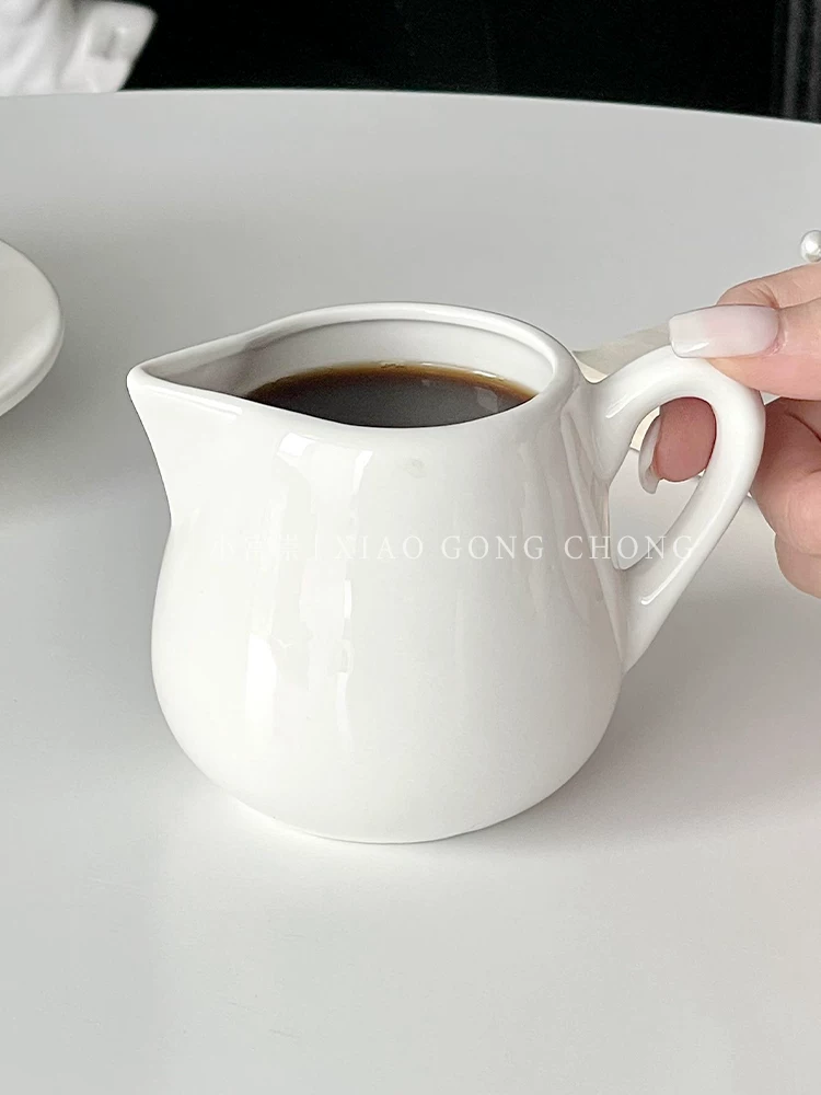 Bình sữa gốm sứ trắng tinh khiết, bình sữa nhỏ kiểu espresso có tay cầm và vòi, hộp đựng đường, bình đựng sữa, hộp đựng nước chấm kiểu Tây.