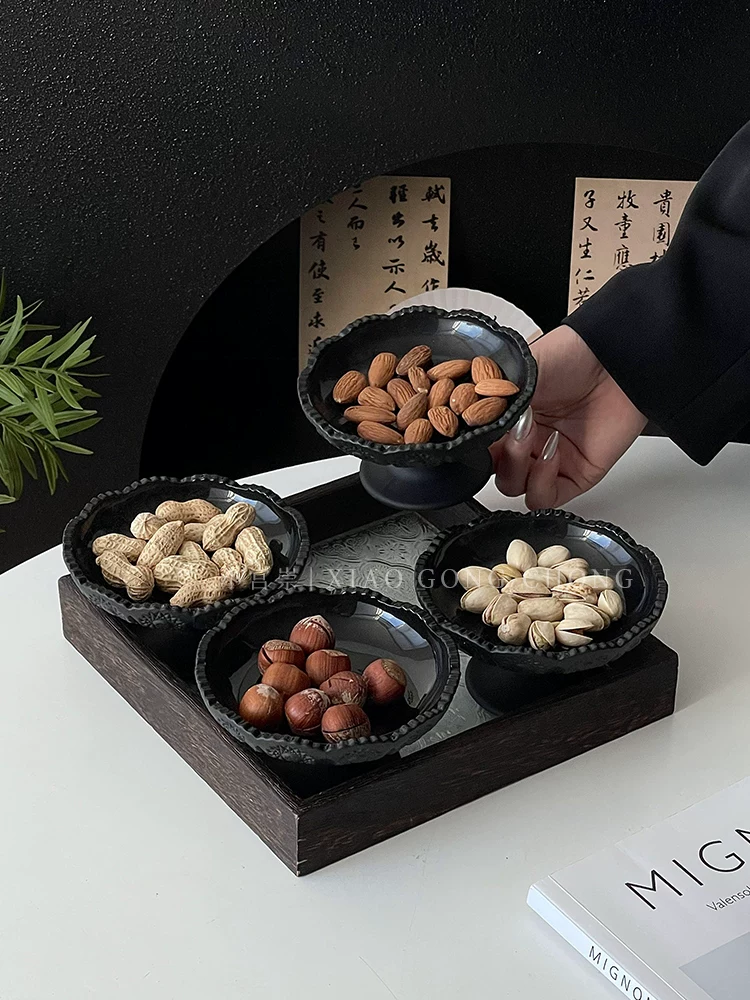 Bộ đĩa đựng trái cây khô màu đen mờ, đĩa đựng trái cây cao cấp bốn ngăn, đĩa đựng đồ ăn nhẹ trong phòng khách gia đình, đĩa đựng kẹo và đồ ăn nhẹ.