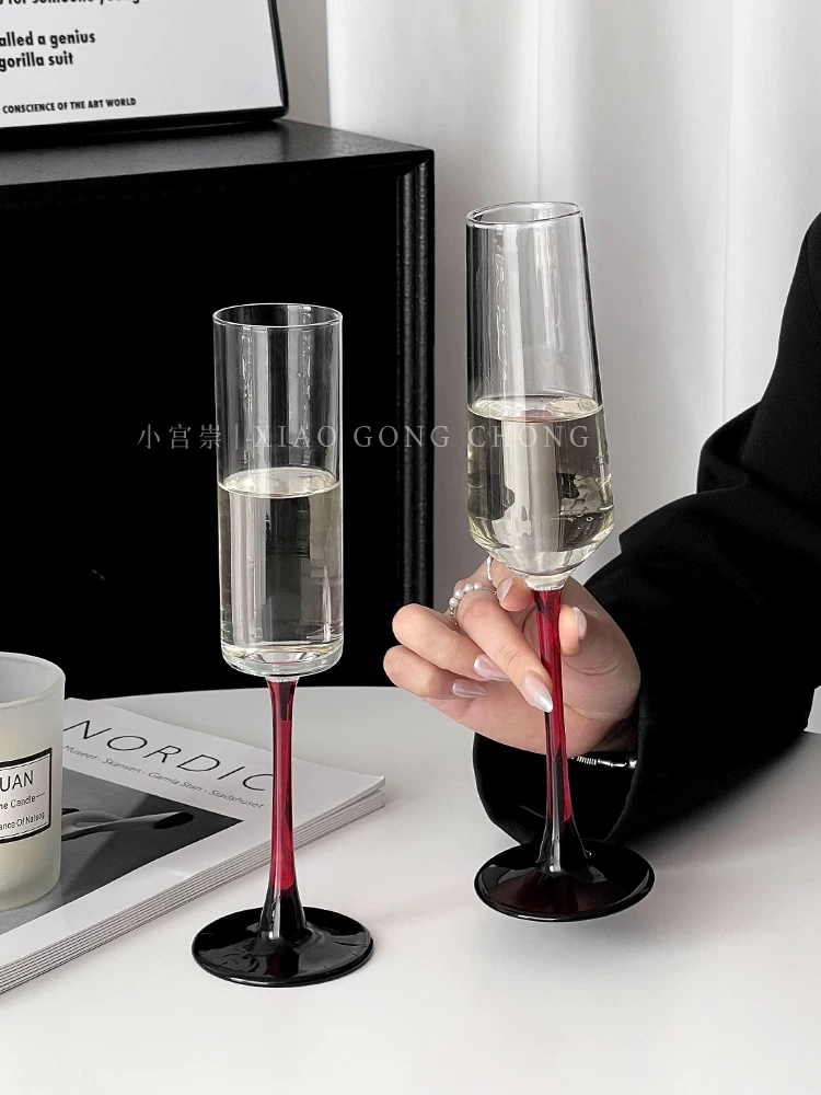 Ly rượu sâm banh có chân đỏ kiểu châu Âu dùng trong gia đình, ly rượu vang đỏ pha lê sáng tạo cao cấp, ly rượu, một cặp ly rượu có ga