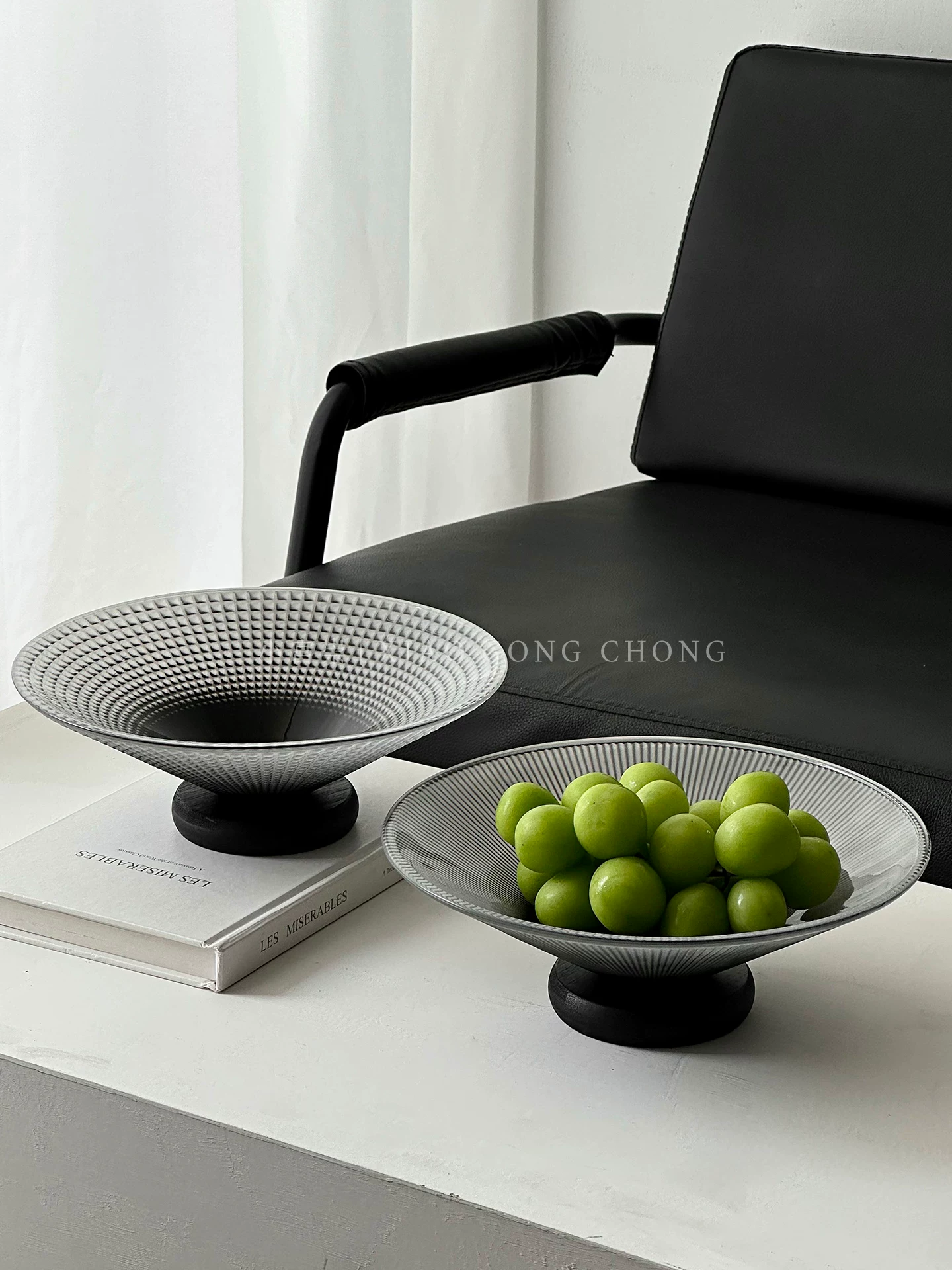 Đĩa trái cây thủy tinh cao cấp để bàn cà phê phòng khách, đĩa đựng hoa quả khô sang trọng và tinh tế, khay trưng bày kẹo và đồ ăn nhẹ.