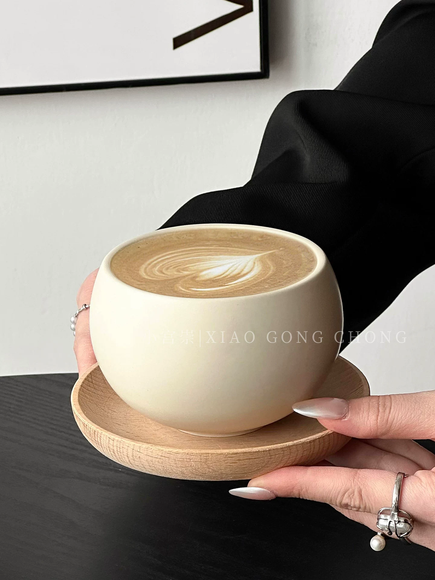 Tách và đĩa sứ màu trơn cổ điển, tách cà phê hình quả trứng sáng tạo, tách trà chiều latte nghệ thuật tinh tế, tách cầm tay