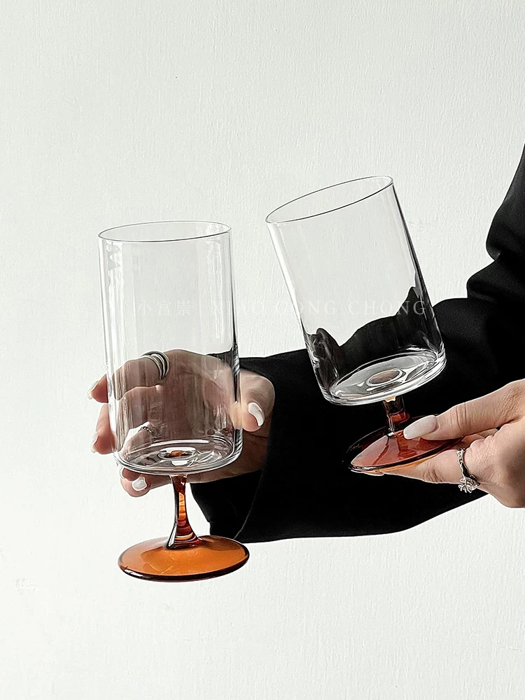 Ly thủy tinh cao thẳng kiểu thời trung cổ, mang không khí độc đáo, ly cocktail, ly nước ép, ly uống nước.