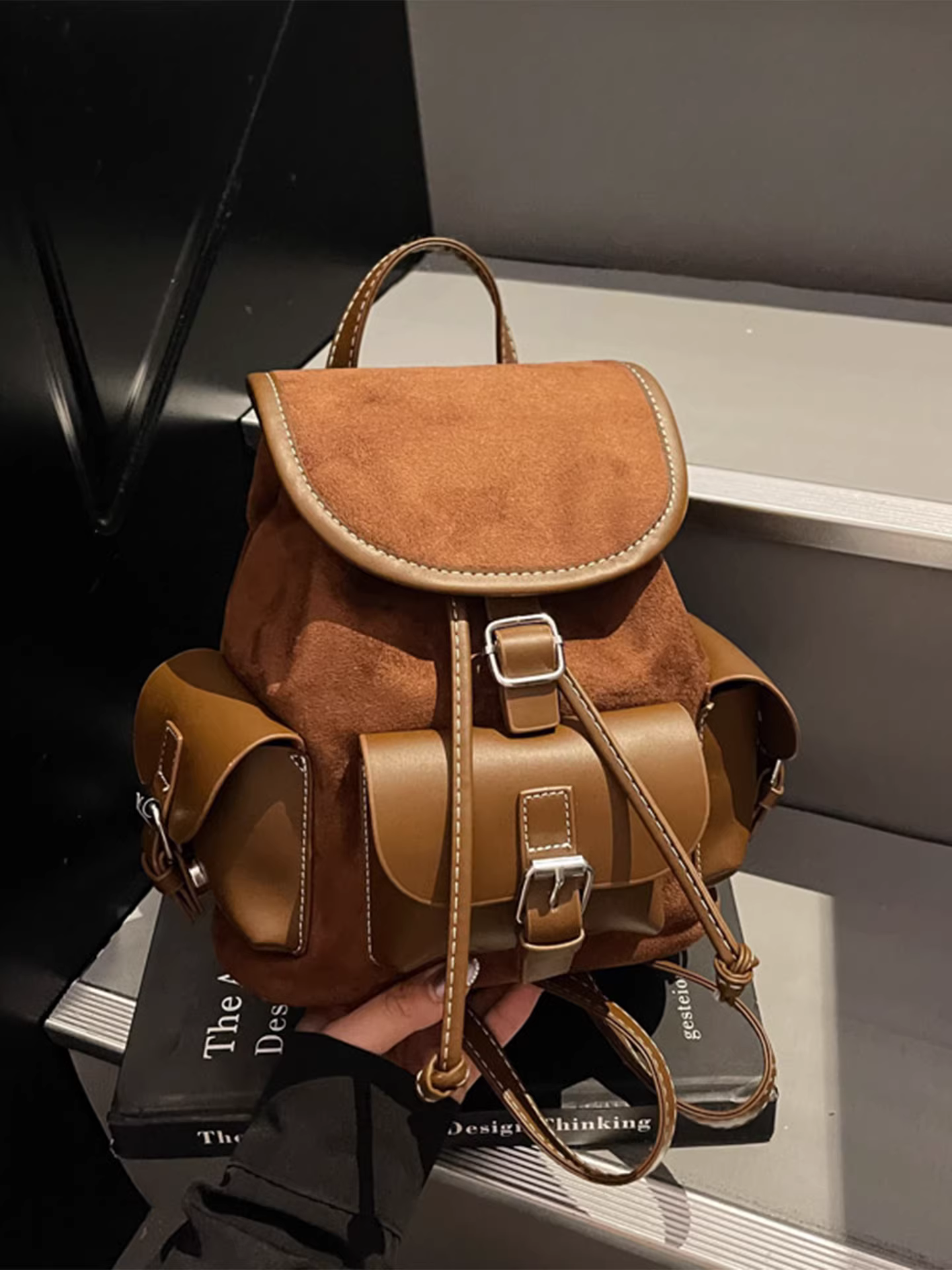 Ba lô phong cách retro mờ dành cho nữ, thiết kế độc đáo, túi đi học dành cho học sinh, ba lô du lịch nhẹ kiểu xô phổ biến