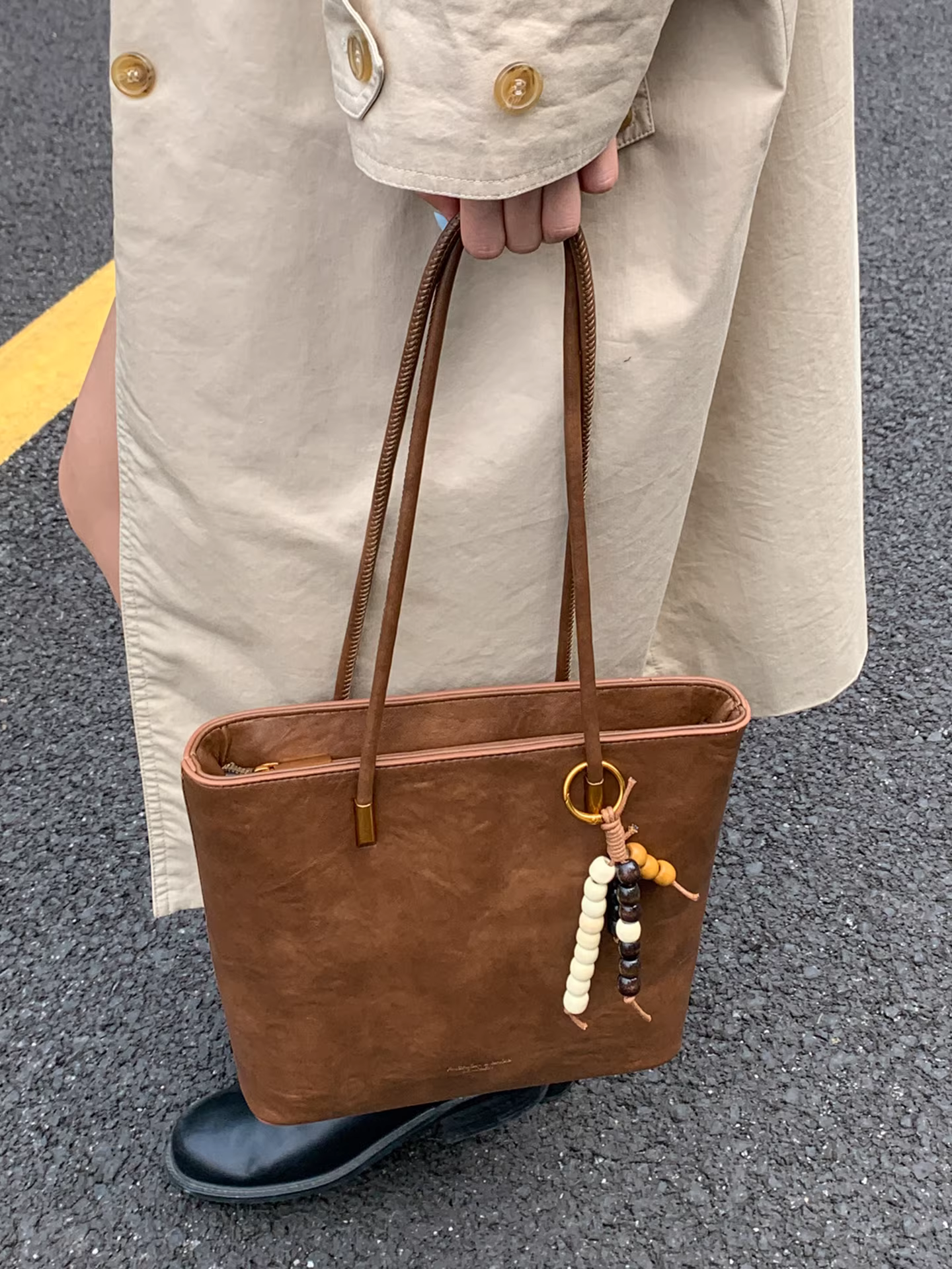 Túi đeo chéo nữ retro dung tích lớn, mẫu mới thu đông 2025, đa năng, đơn giản và giản dị, túi bucket hot trend năm nay