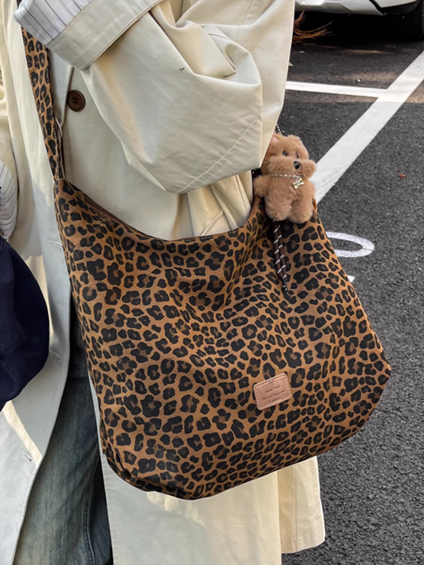 Túi vải in họa tiết da báo dành cho nữ, dung tích lớn, mẫu mới thu đông 2025, đa năng, đeo vai, đeo chéo, túi tote đi học