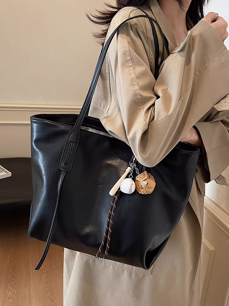 Túi đeo chéo nữ retro, dung tích lớn, mẫu mới thu đông 2025, phong cách giản dị, đa năng, thích hợp đi làm và đi chơi.