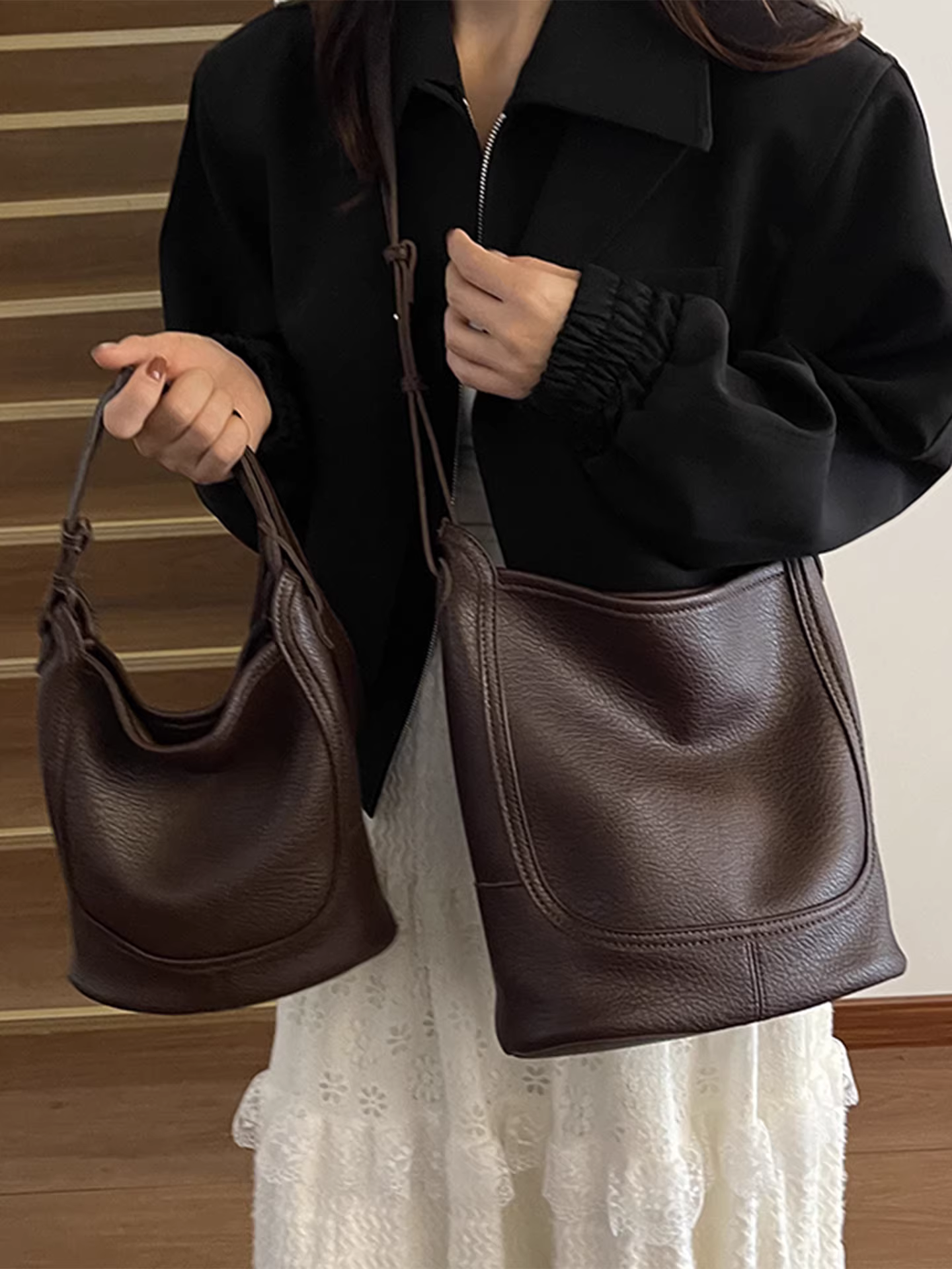 Những mẫu túi xách thời thượng được ưa chuộng năm nay dành cho nữ trong mùa thu đông, phong cách retro 2025 mới, túi đeo chéo một bên vai kiểu mẹ và con gái, túi đeo vai kiểu xô giản dị.