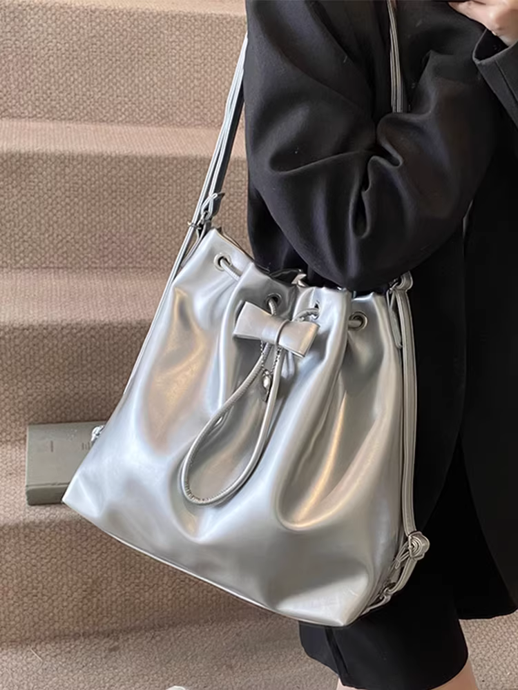 Túi đeo vai cỡ lớn dành cho nữ, thiết kế độc đáo, túi đeo vai dây rút mới năm 2025, ba lô đa chức năng phong cách Hàn Quốc