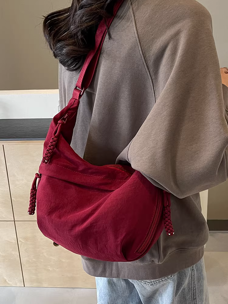 Túi vải nhẹ dành cho nữ, mẫu mới thu đông 2025, thiết kế độc đáo, đa năng, đeo vai, đeo chéo, kiểu dáng bánh bao