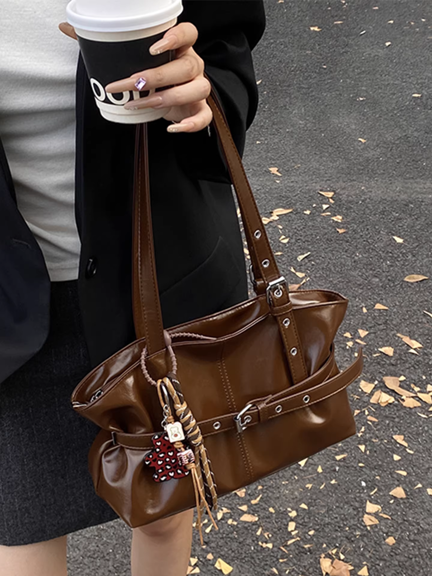 Túi đeo chéo nữ retro, dung tích lớn, mẫu mới thu đông 2025, thiết kế độc đáo, kiểu xếp ly, đeo vai/nách, túi đi làm