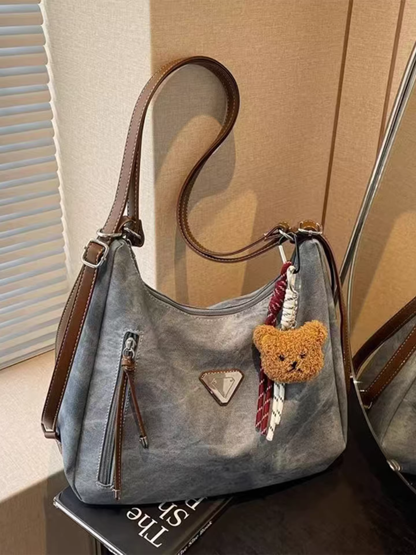 Túi xách nữ cỡ lớn kiểu mới 2025, đa năng, đeo vai, đeo chéo, đi làm, đi học