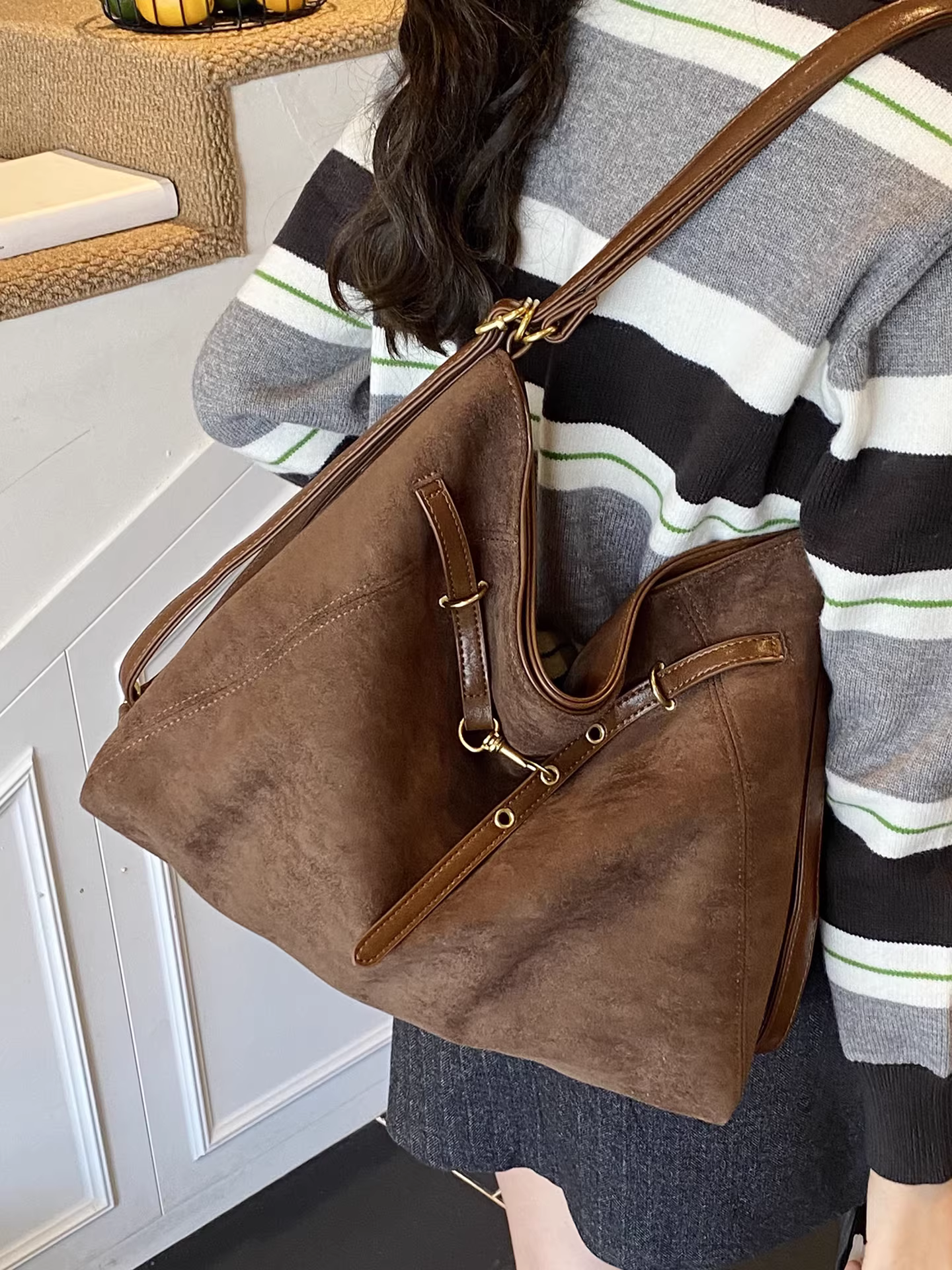 Túi tote đi làm phong cách retro dành cho nữ, dung tích lớn, mẫu mới thu đông 2025, đeo vai, đeo chéo, balo đa năng, phong cách giản dị