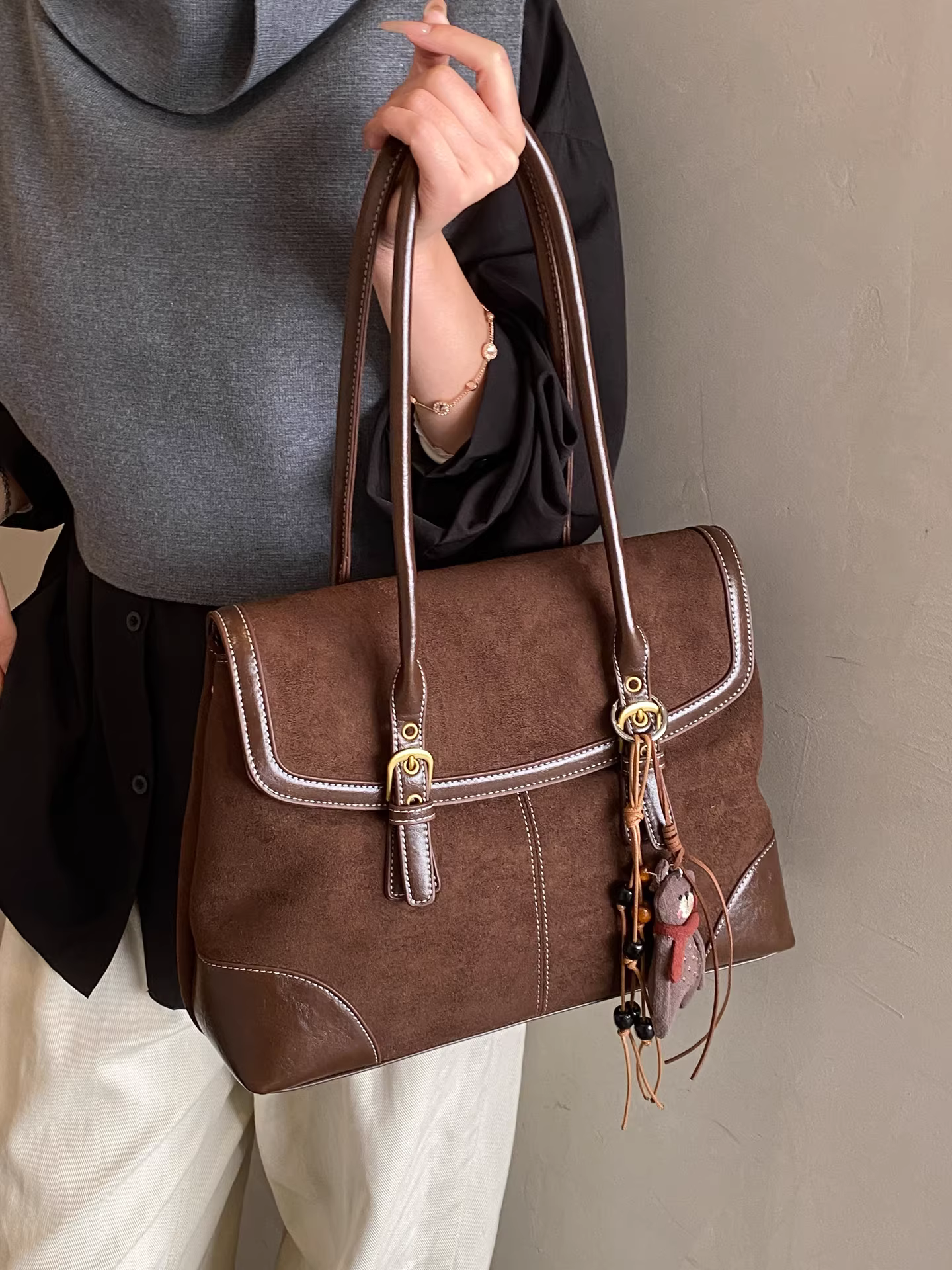 Túi da lộn cỡ lớn dành cho nữ, mẫu mới thu đông 2025, phong cách giản dị cổ điển, túi đeo vai, túi tote đi học