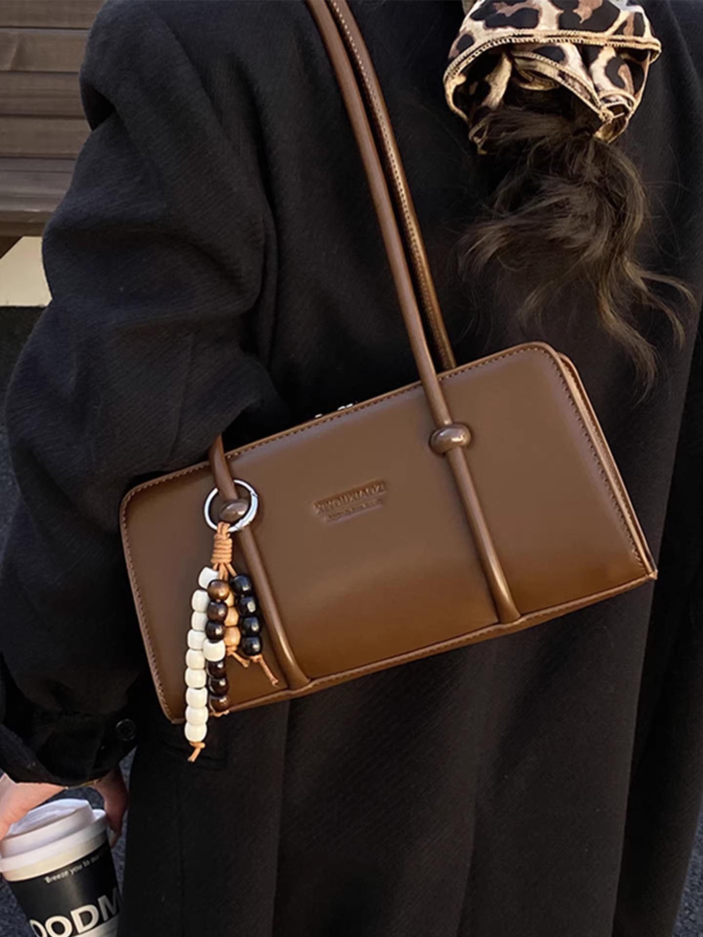 Túi đeo chéo nữ retro, dung tích lớn, mẫu mới thu đông 2025, đa năng, phong cách thường ngày, đeo vai/nách, chất liệu có vân, túi vuông nhỏ đi làm