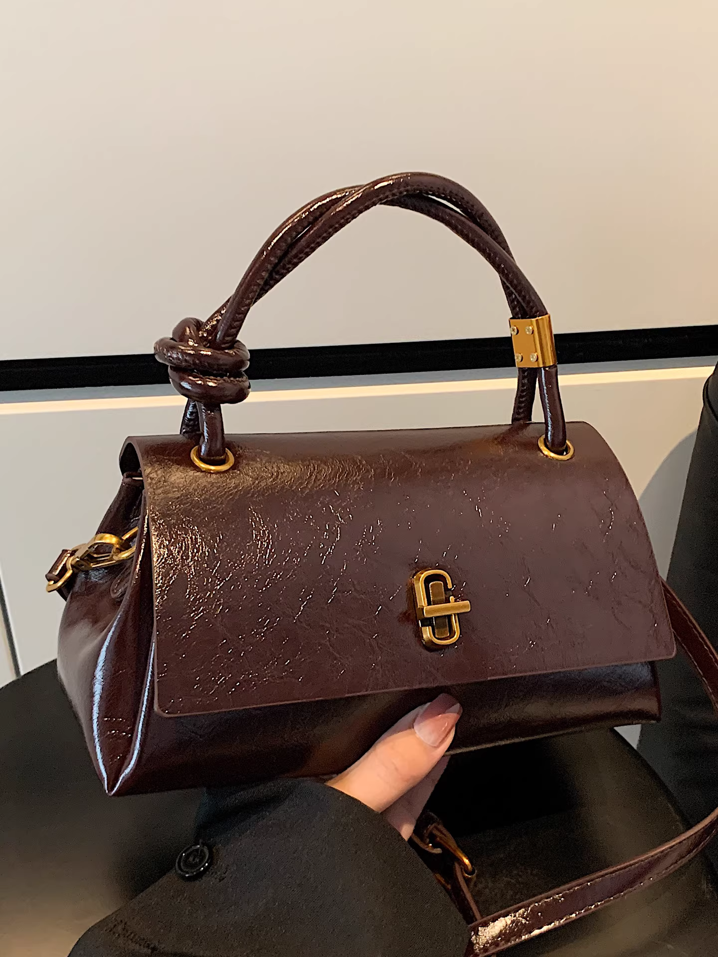 Túi xách nữ thời trang cao cấp 2025 mới thu đông, kiểu retro đa năng, đeo chéo, cầm tay, đi làm, túi tote nhỏ