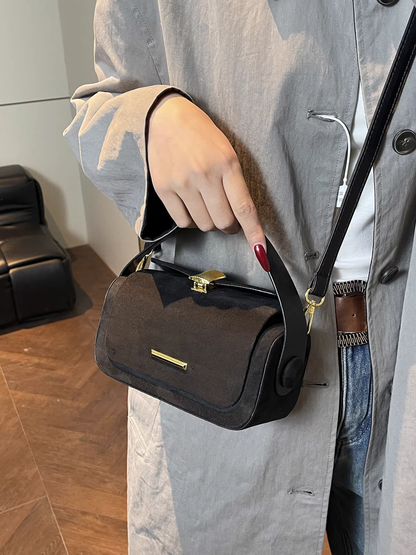 Túi nhỏ phong cách retro mờ nhám dành cho nữ, mẫu thiết kế độc đáo mùa thu đông 2025, túi đeo chéo hot trend phong cách ins, túi gối thời thượng.