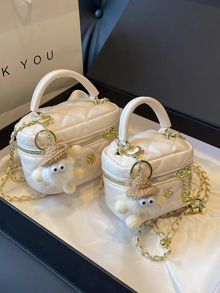 Túi đeo chéo nữ dây xích kim cương, mẫu mới xuân hè 2025, thiết kế độc đáo, túi đeo vai/chéo, túi mini cao cấp.