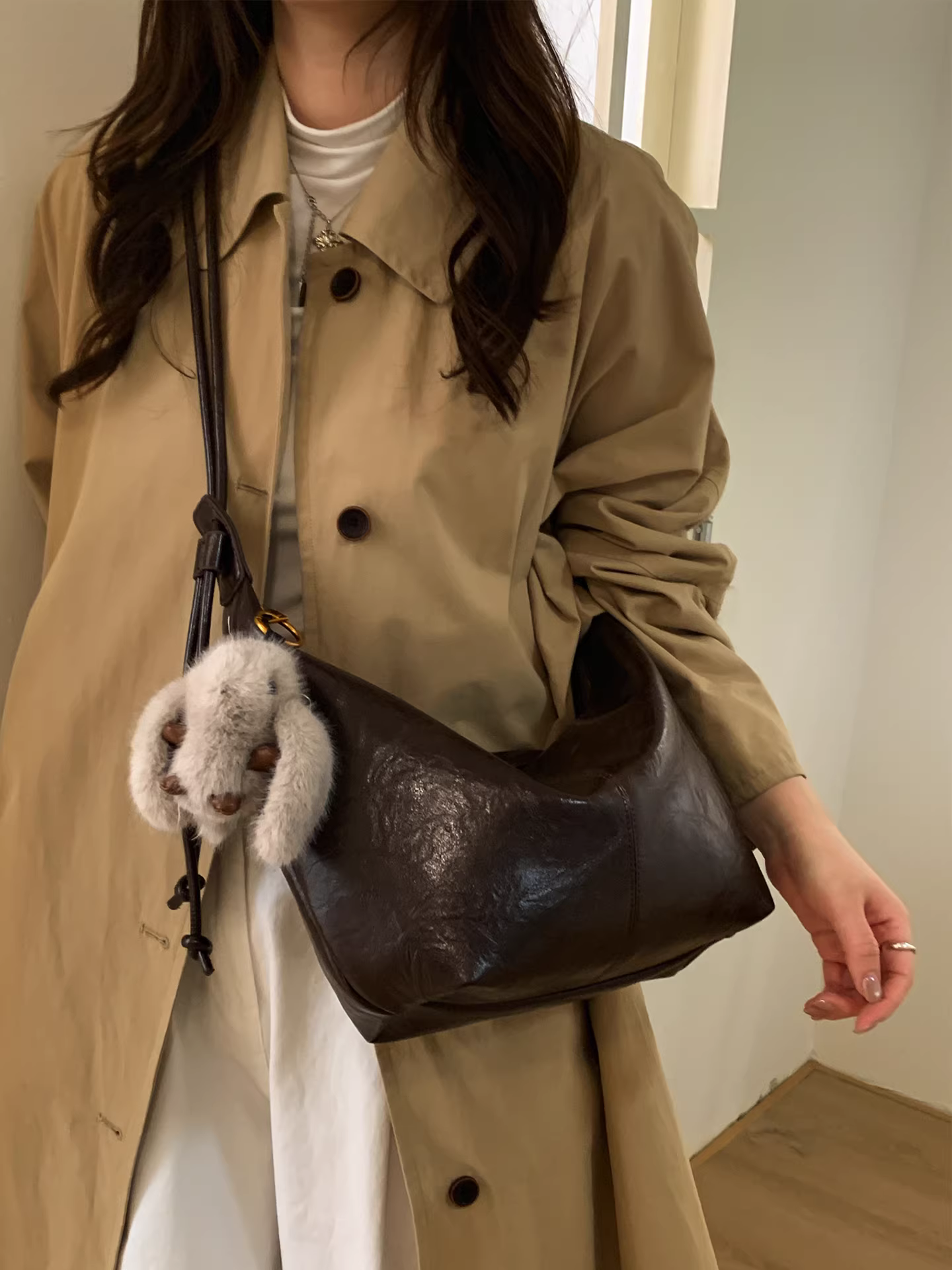 Túi đeo chéo nữ cỡ lớn phong cách retro, mẫu mới thu đông 2025, thiết kế độc đáo, phong cách giản dị, túi bánh bao thời thượng dành cho người đi làm