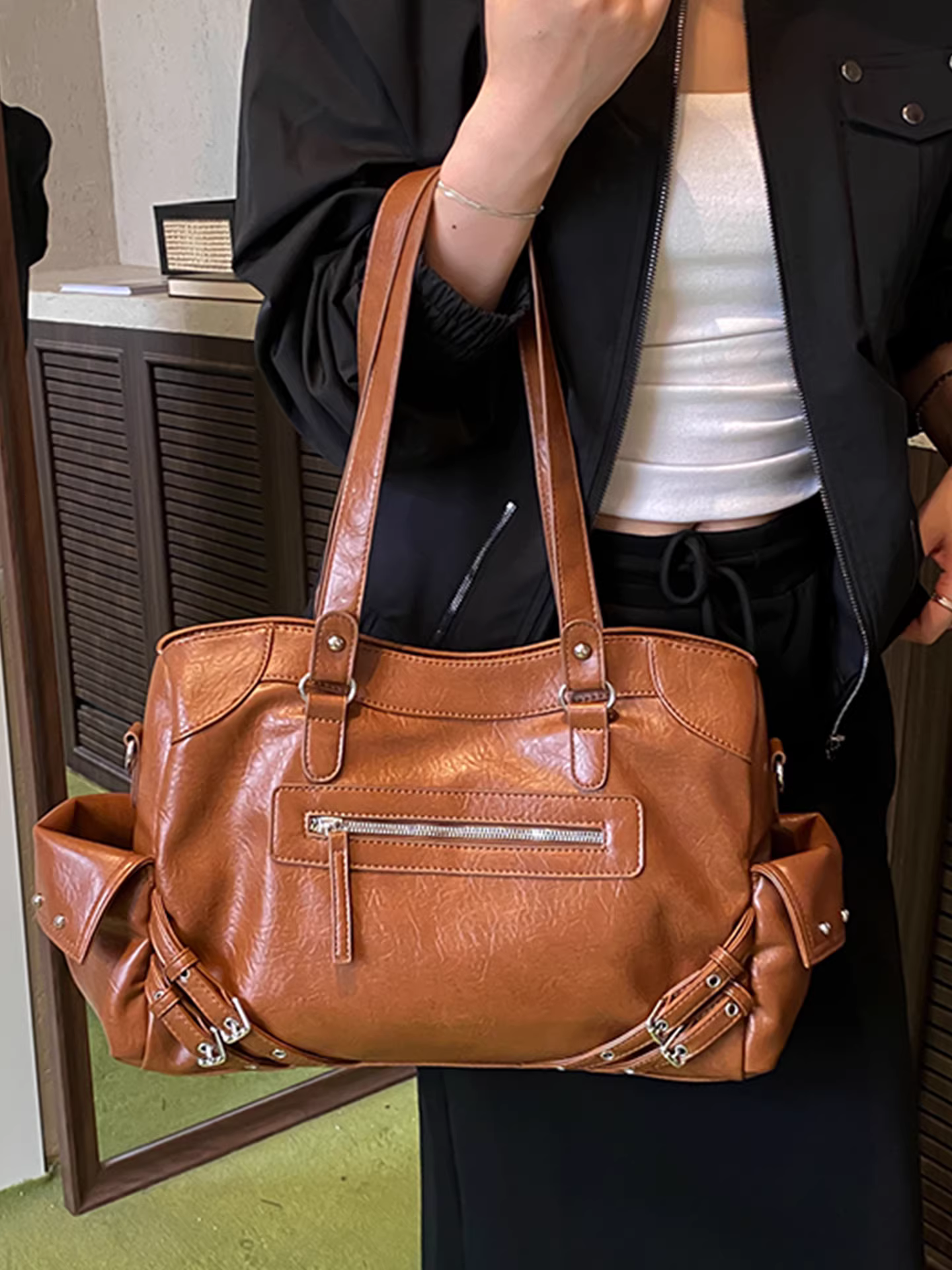 Túi đeo chéo nữ retro, dung tích lớn, mẫu mới thu đông 2025, đa năng, đeo vai, đeo nách, đi làm, đi chơi, kiểu tote