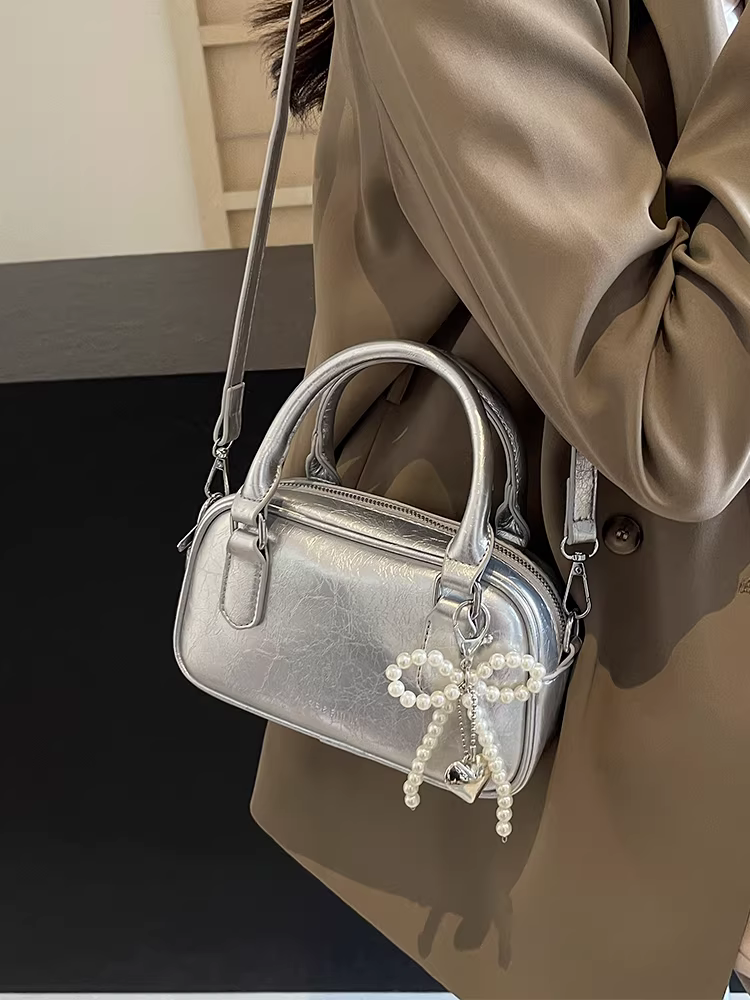 Túi bạc nữ, đa năng cho mùa thu đông, thiết kế thời trang mới 2025, túi đeo chéo độc đáo, túi xách vuông nhỏ nữ.