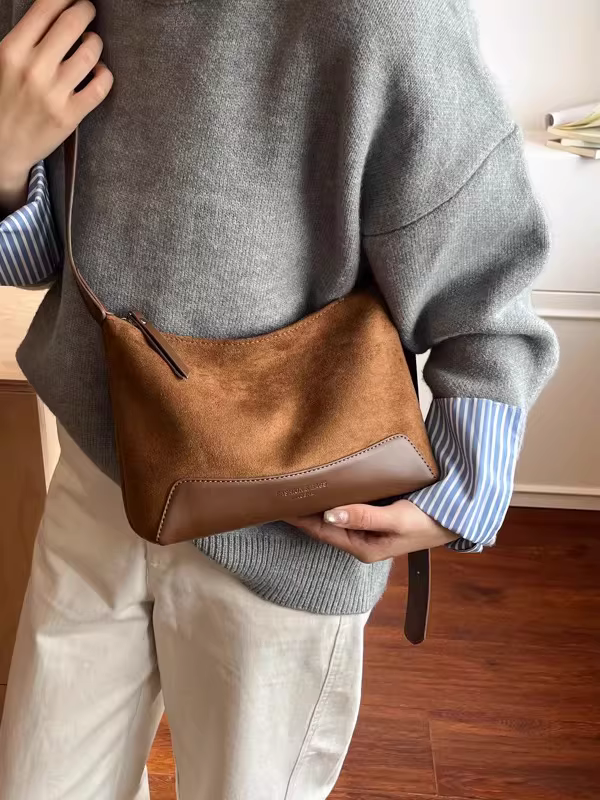 Túi da lộn họa tiết báo dành cho nữ, mẫu mới thu đông 2025, kiểu retro mờ, túi đeo chéo một bên vai độc đáo, túi bánh bao đang thịnh hành.