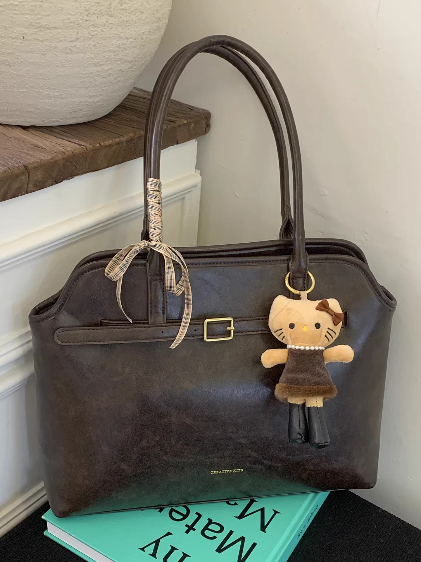 Túi tote retro nữ, dung tích lớn, mẫu mới thu đông 2025, đa năng, đơn giản, đeo vai, đi làm, đi chơi.