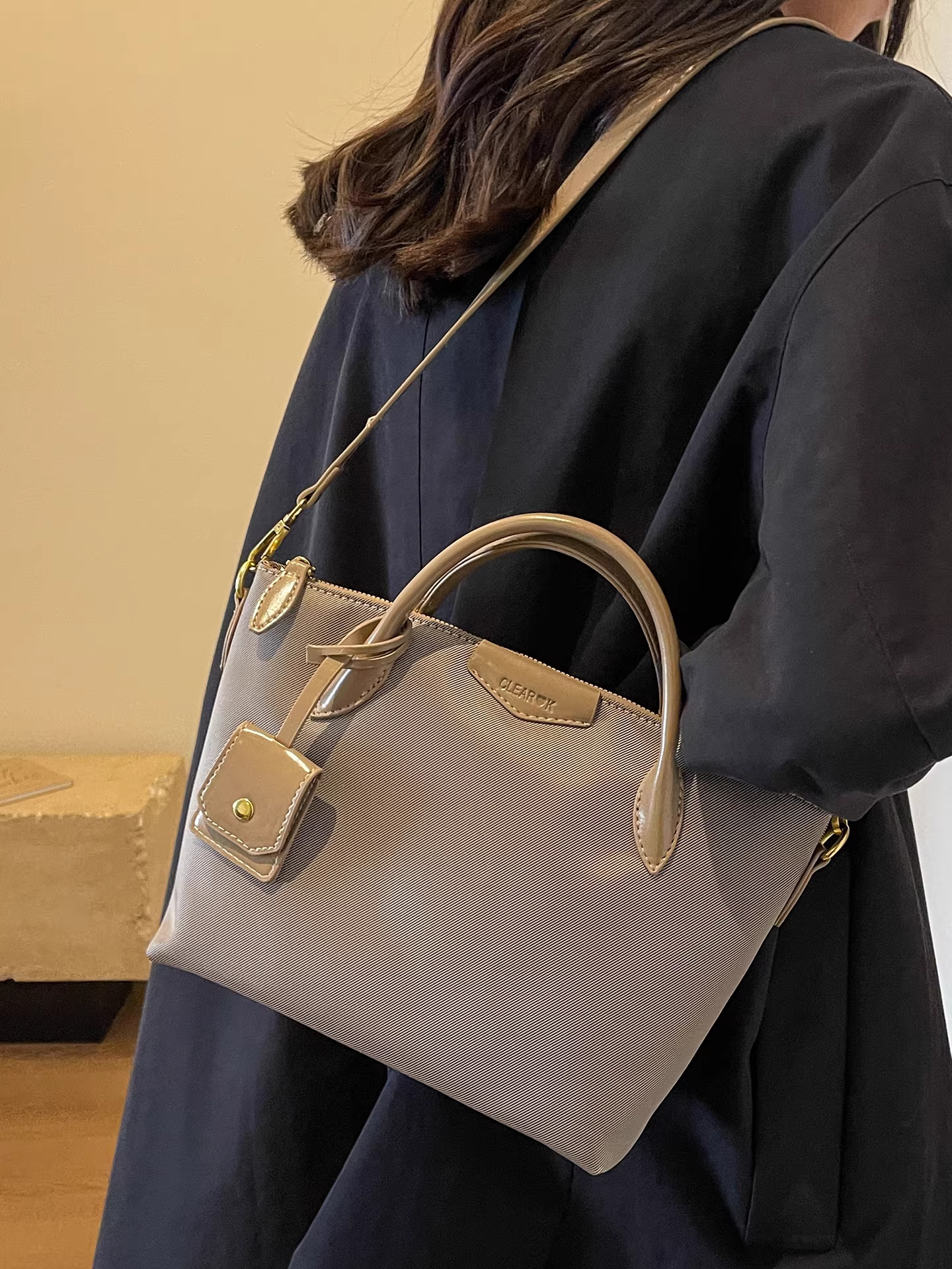 Túi vải Oxford dành cho nữ, dung tích lớn, mẫu mới thu đông 2025, túi đeo chéo đa năng, túi tote cao cấp đi làm