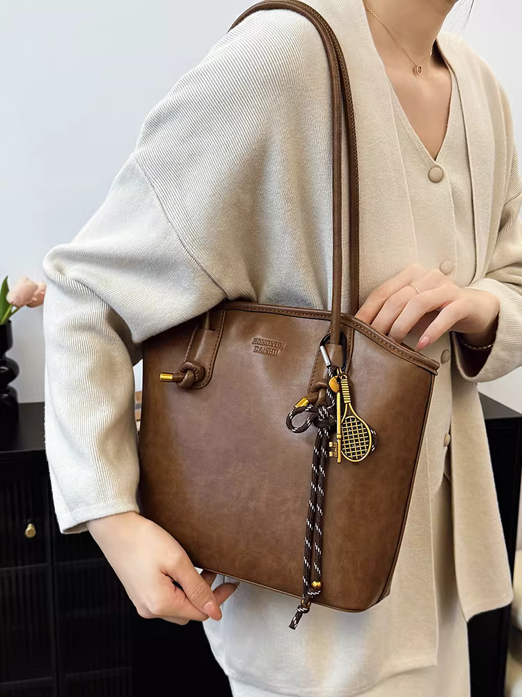 Túi xách nữ dung tích lớn, phong cách retro thu đông 2025, đa năng, đơn giản, đeo vai, túi tote đi làm đang thịnh hành năm nay