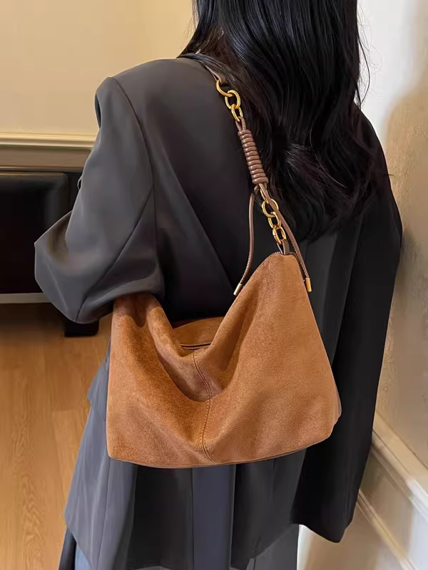 Túi da lộn nữ, dung tích lớn, mẫu mới thu đông 2025, kiểu retro mờ, đeo chéo một bên vai, thích hợp đi làm và đi làm hàng ngày.