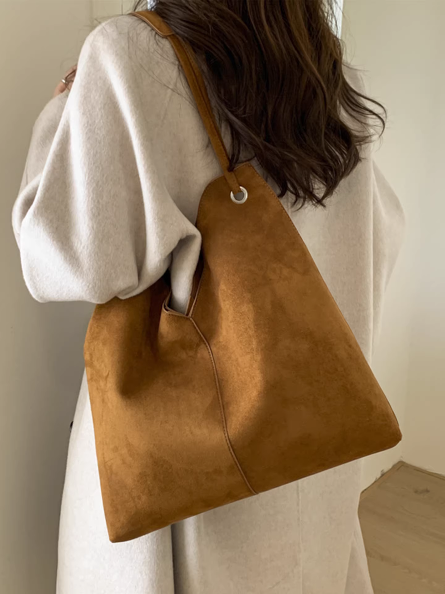 Túi xách nữ cỡ lớn, mẫu mới thu đông 2025, đa năng, chất liệu mờ retro, túi đeo vai, chất lượng cao, thích hợp đi làm