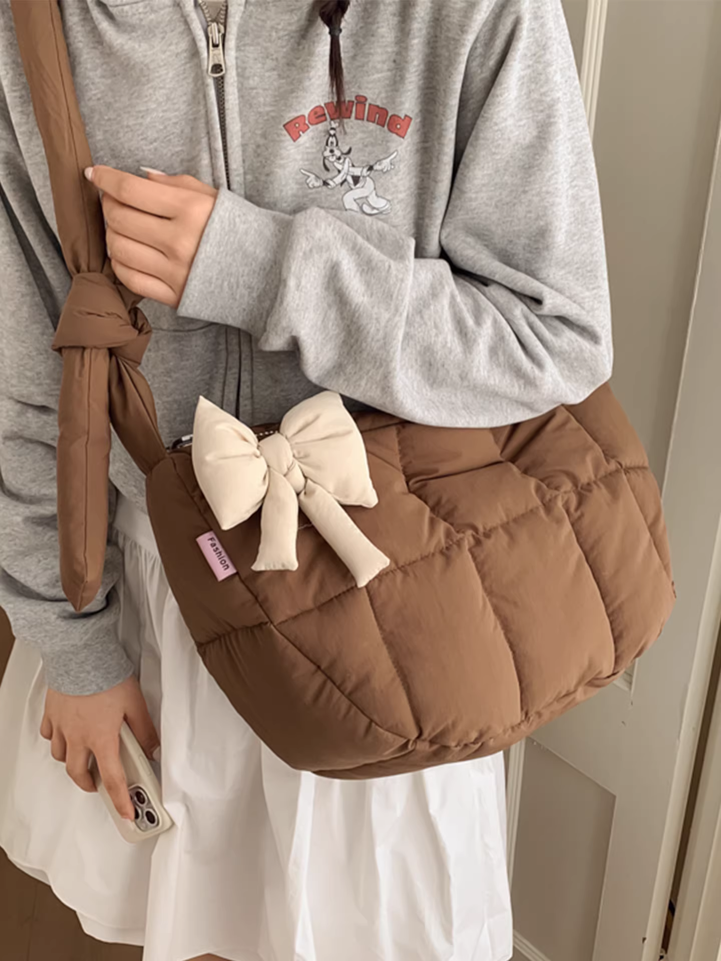 Túi vải cotton dành cho nữ, sức chứa lớn, thiết kế độc đáo mùa thu đông 2025, đeo chéo một bên vai, kiểu dáng bánh bao, thích hợp đi làm.