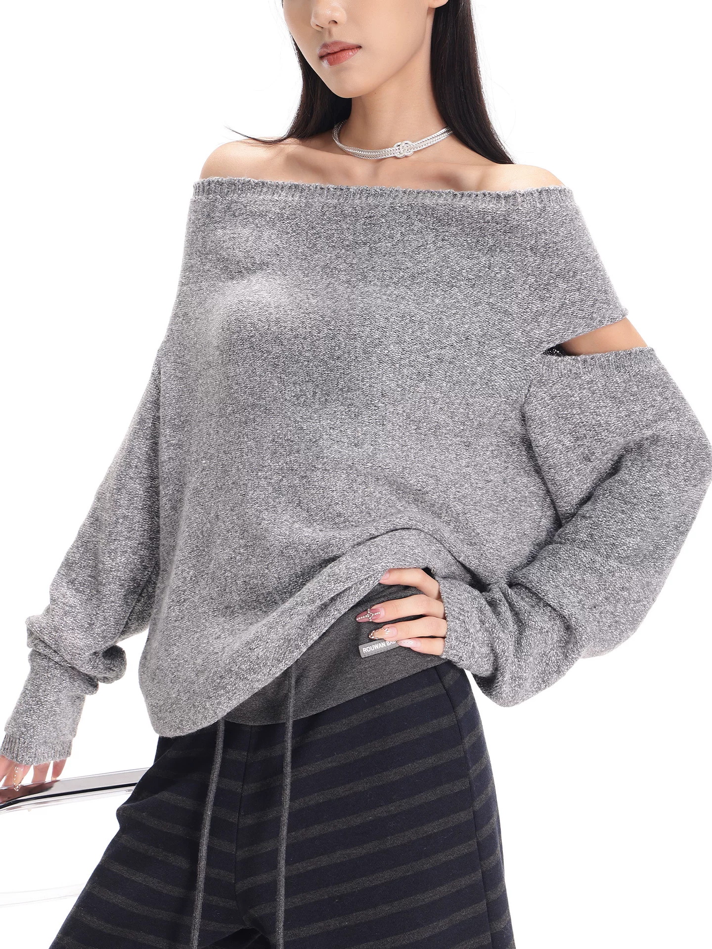 KEN STUDIO Áo len chui đầu một vai màu xám mới thu đông dành cho nữ, áo len trễ vai kiểu dáng lười biếng thanh lịch