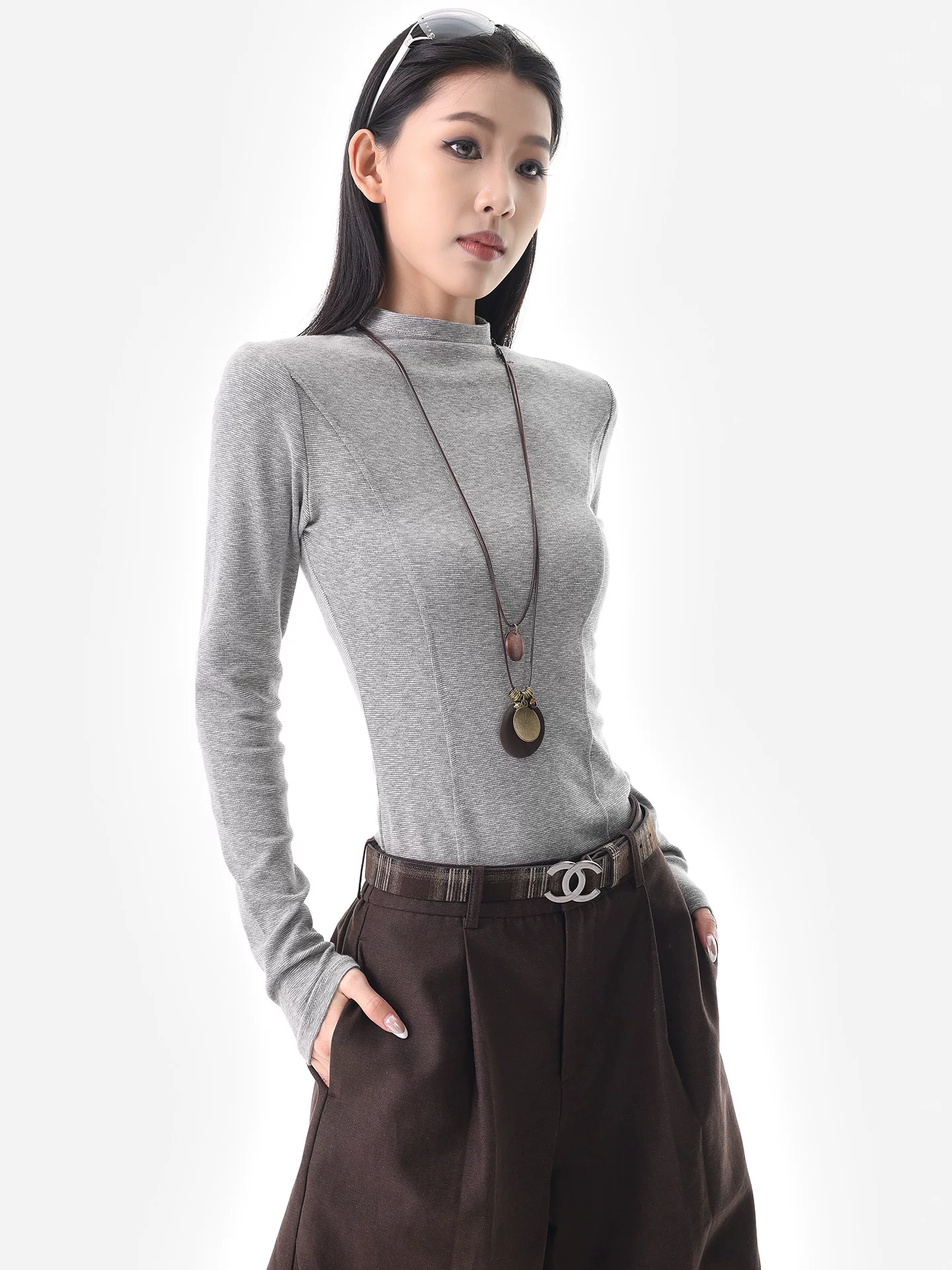 KEN STUDIO Áo thun dài tay cổ cao nửa cổ màu xám thu đông mới dành cho nữ, kiểu dáng ôm vừa vặn và tạo lớp lót bên trong giúp thon gọn