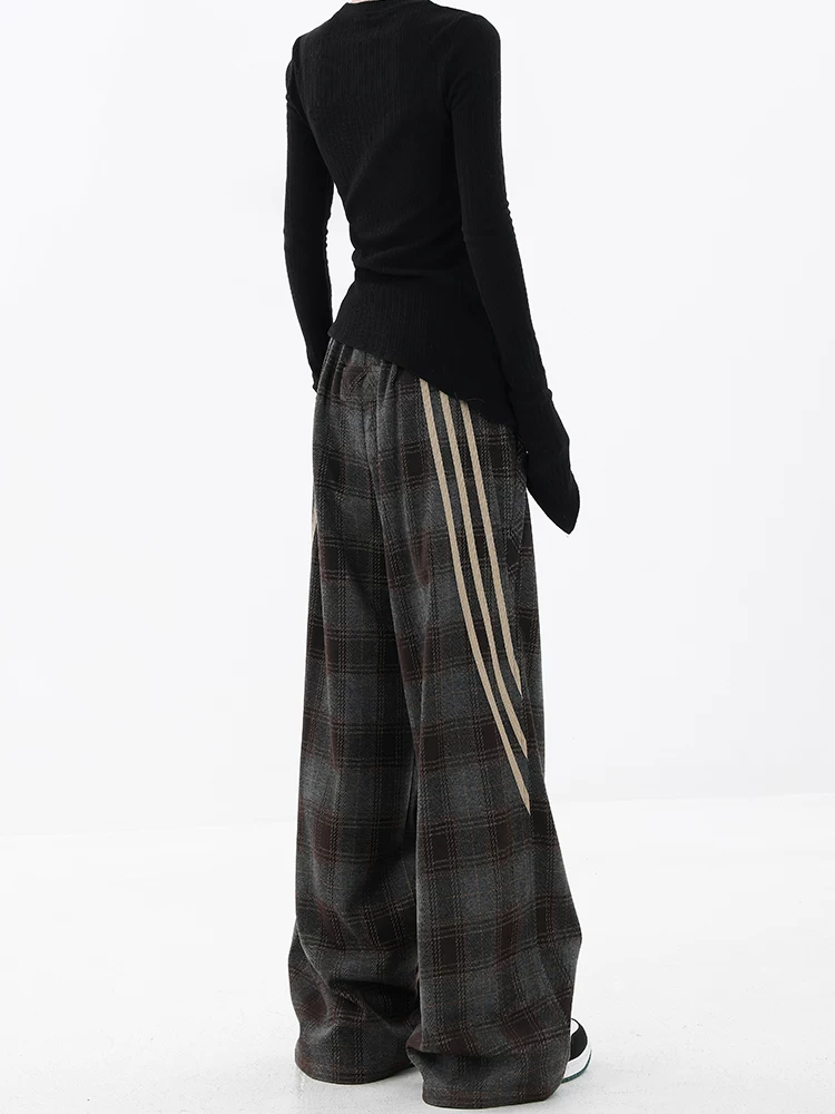 KEN STUDIO Quần kẻ sọc thể thao thông thường có lót lông cừu mùa thu đông dành cho nữ, quần ống rộng ba sọc chắp vá, quần dài đến sàn.