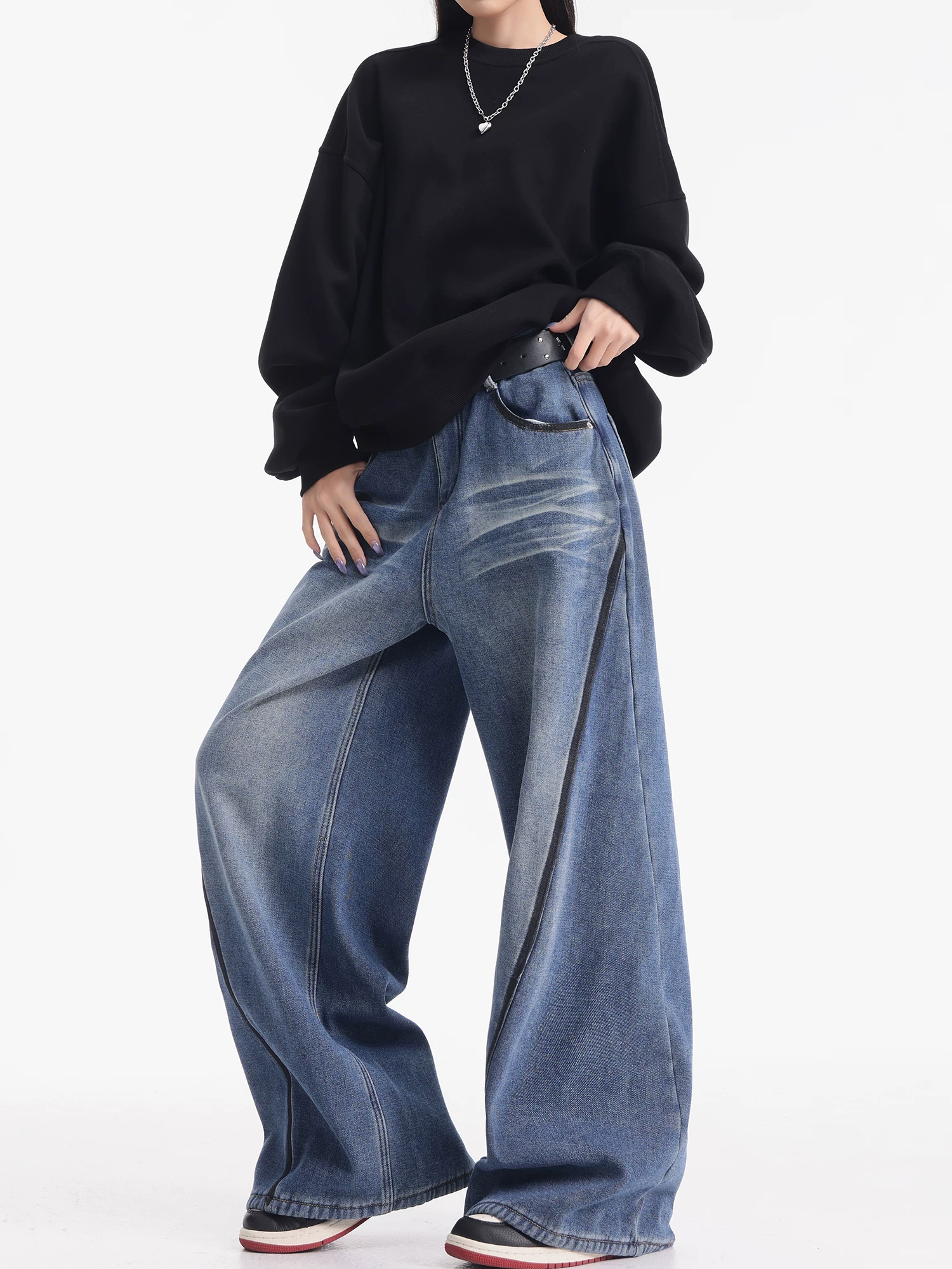 KEN STUDIO quần jean lót lông cừu dày màu xanh mới dành cho nữ mùa thu đông, quần ống rộng kiểu dáng cổ điển phối màu theo phong cách vintage.