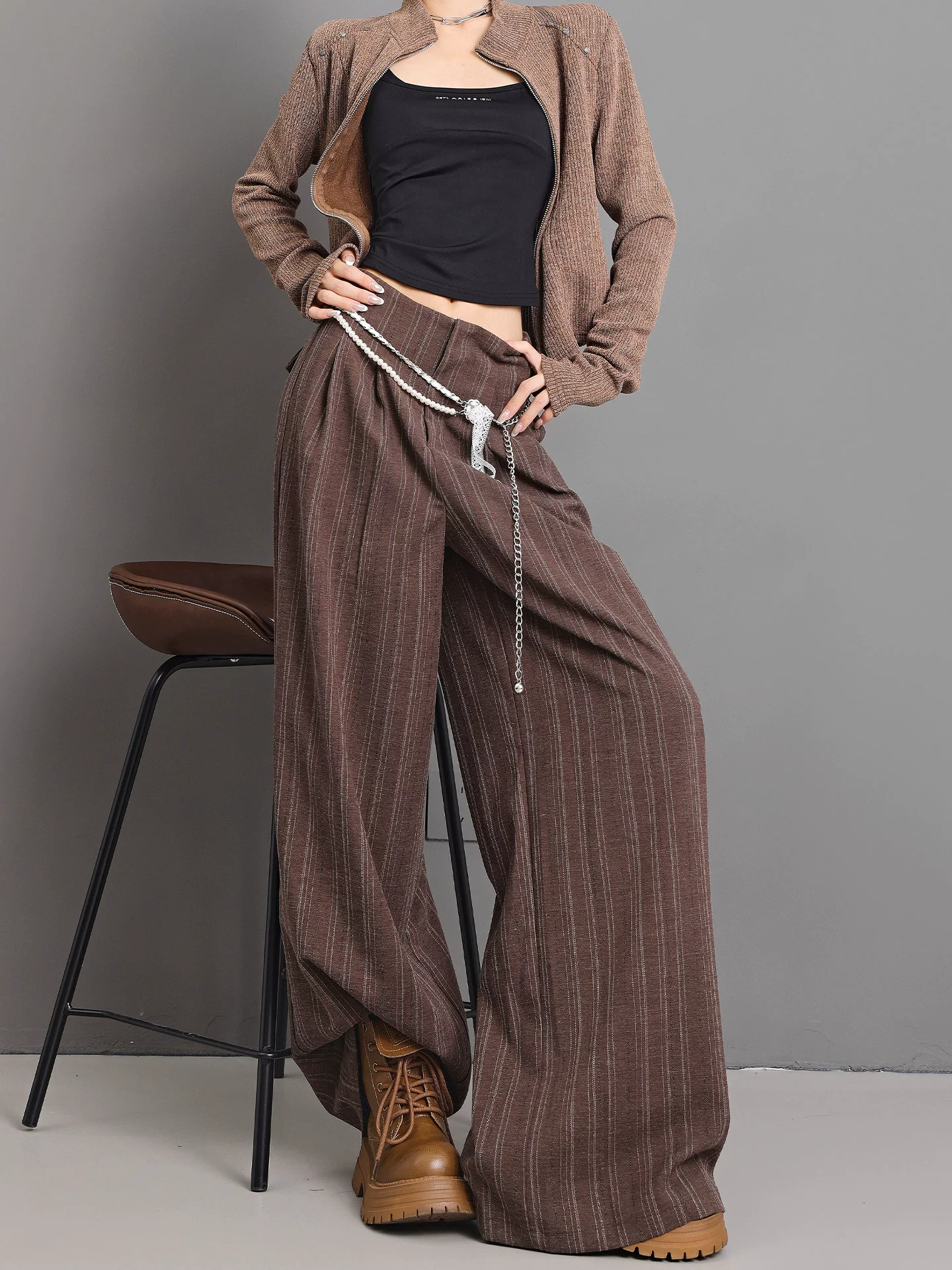 KEN STUDIO Xuân Thu Quần vest sọc màu cà phê cổ điển mới dành cho nữ, lưng cao, dáng rộng, xếp nếp, quần ống rộng giảm béo